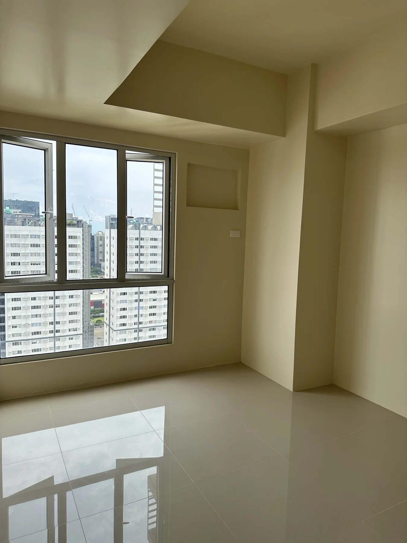 1 Bedroom Condominium for Sale in The Montane