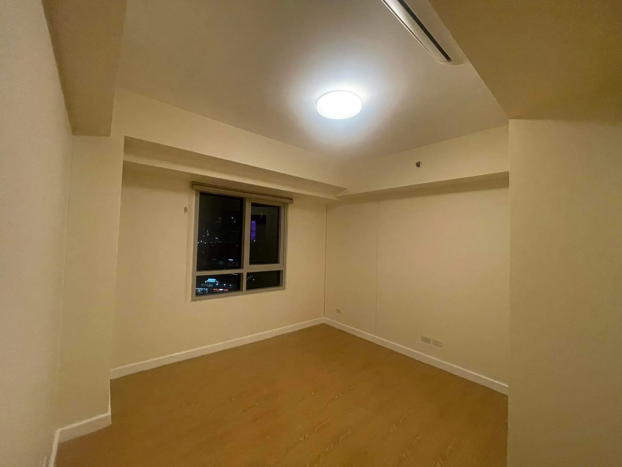 The Grove By Rockwell - 2-Bedroom Condo For Sale in Ugong, Pasig City