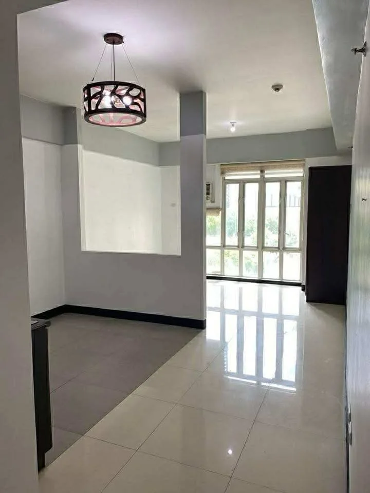 Stamford Executive Residences | Studio 32sqm Condo for Sale in Taguig City - Mckinley