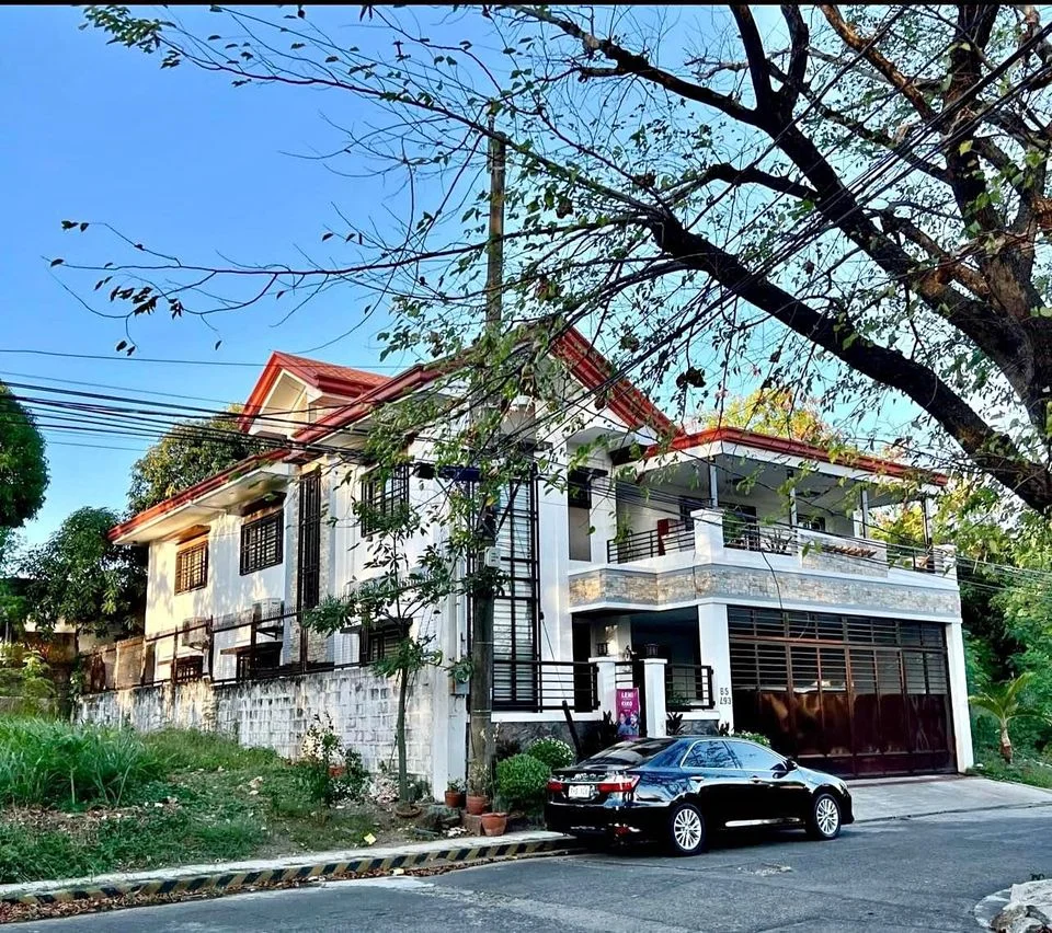 4 Bedroom House & Lot for Sale in Bf Homes