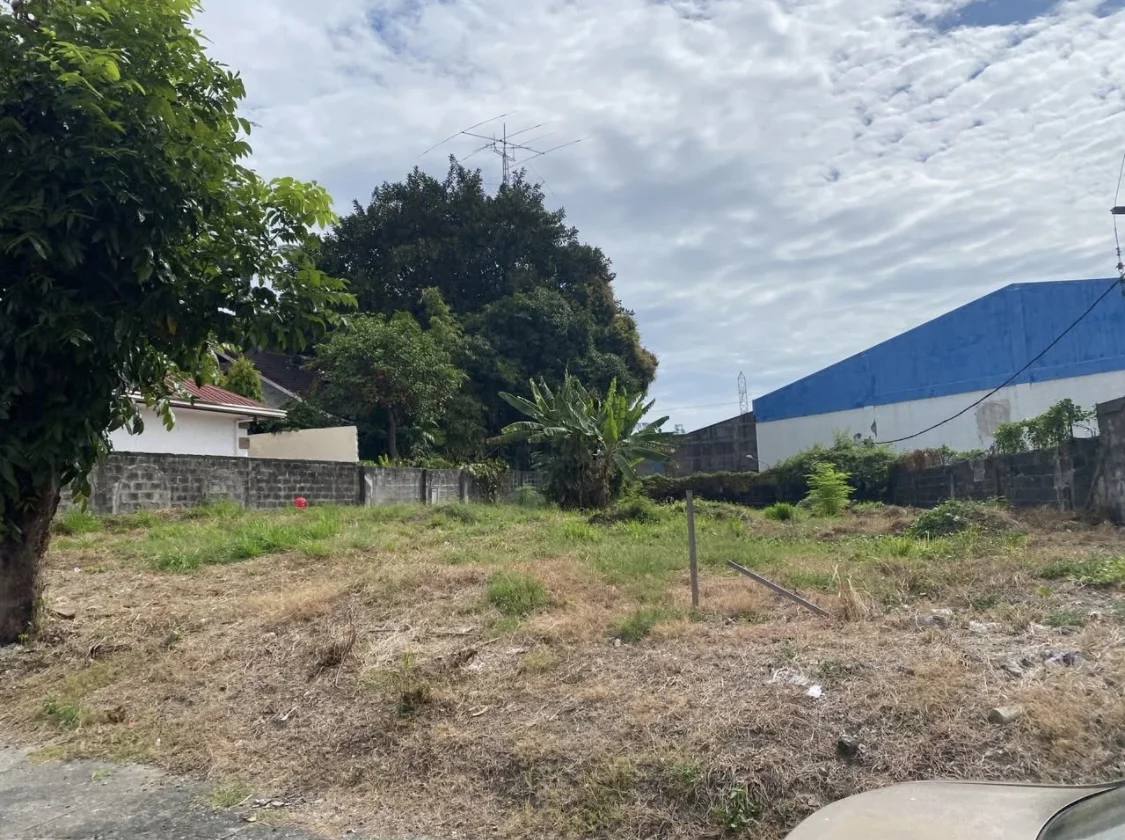 Lot for Sale in Alabang 400 - Alabang Muntinlupa