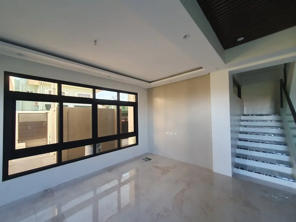 5 Bedroom House & Lot for Sale in Princeton Heights Subdvision