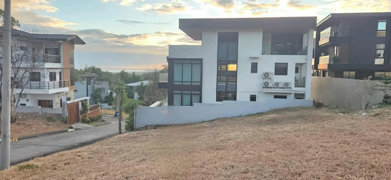 Lot for Sale in Highlands Pointe