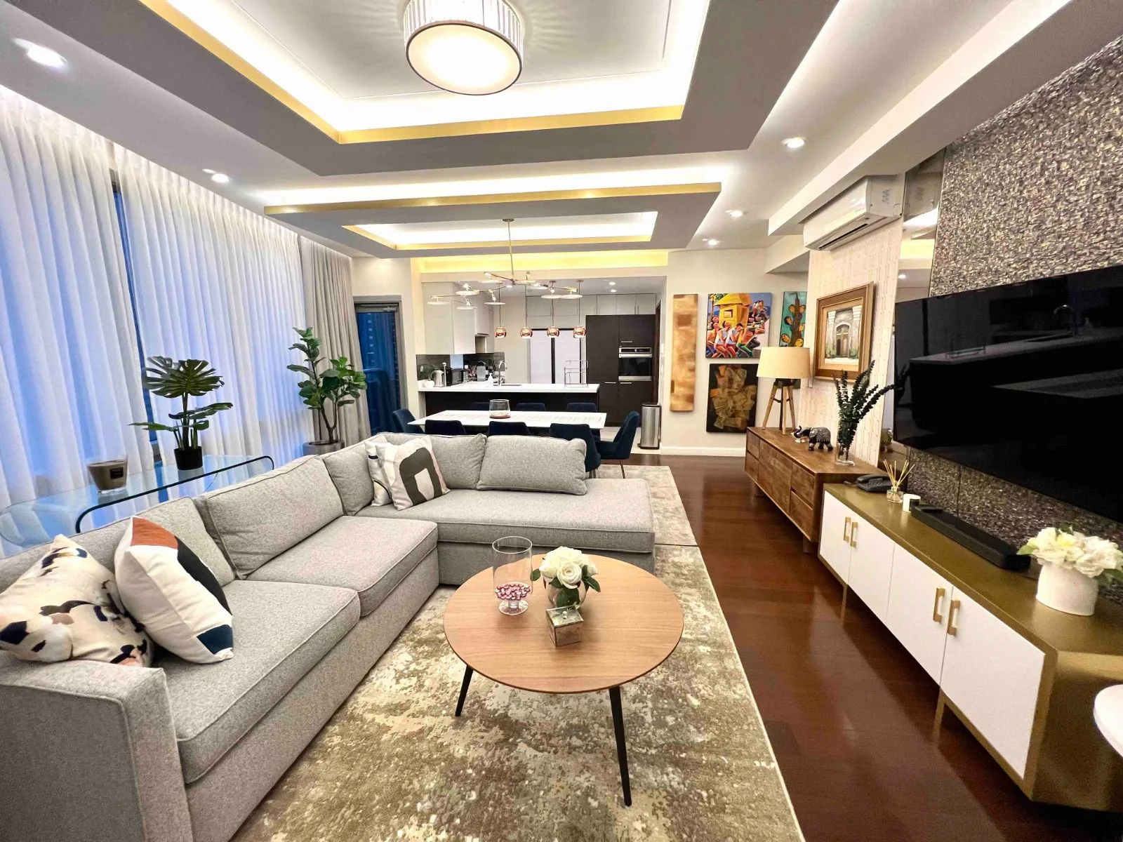 2 Bedroom Condominium for Sale in The Suites