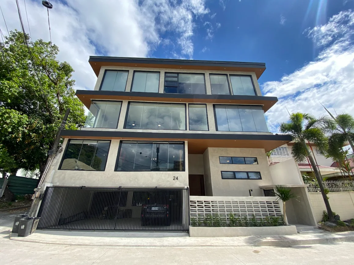 6 Bedroom House & Lot for Sale in Mira Nila Homes