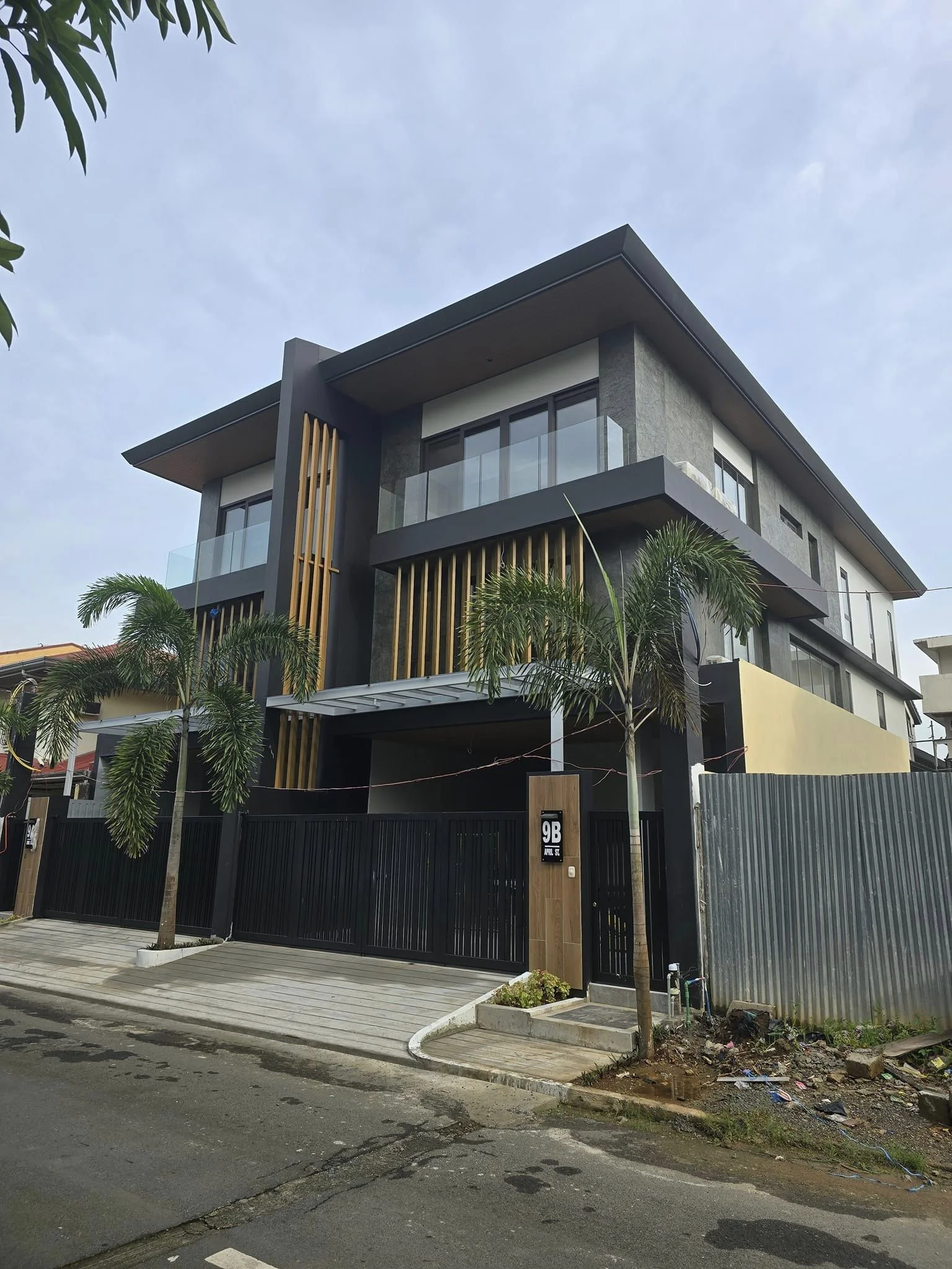 5 Bedroom Townhouse/duplex/compound for Sale in Congressional Village