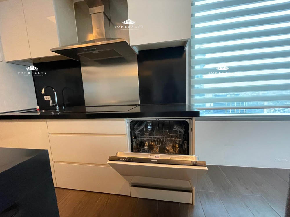 Alphaland Makati Place | 1BR Condo for Sale in Makati City