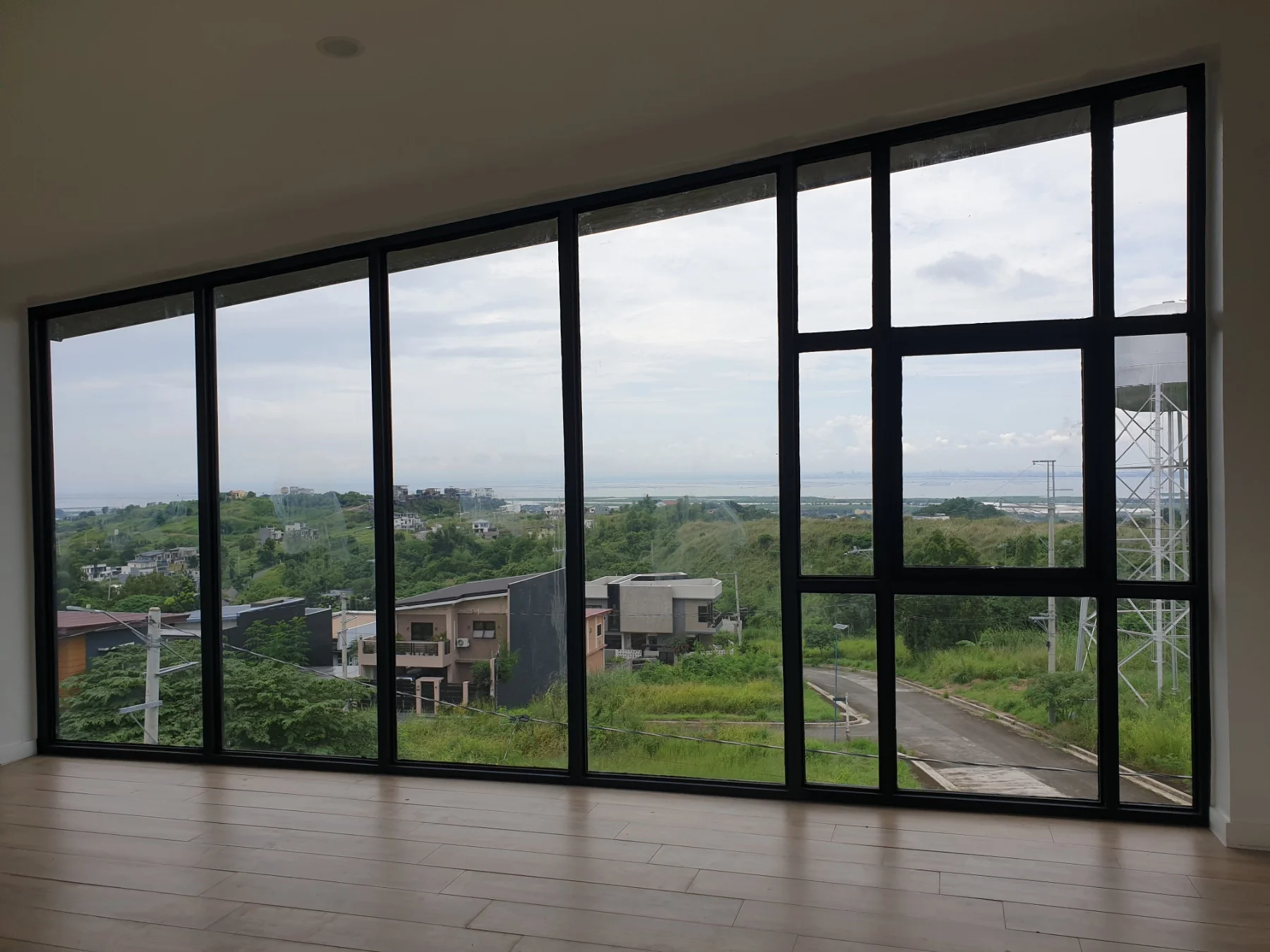 3 Bedroom House & Lot for Sale in Monteverde Royale Executive Village