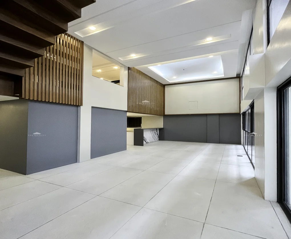 3 Bedroom Townhouse/Duplex/Compound for Sale in Mahabagin Villas - West Up Teacher's Village Diliman