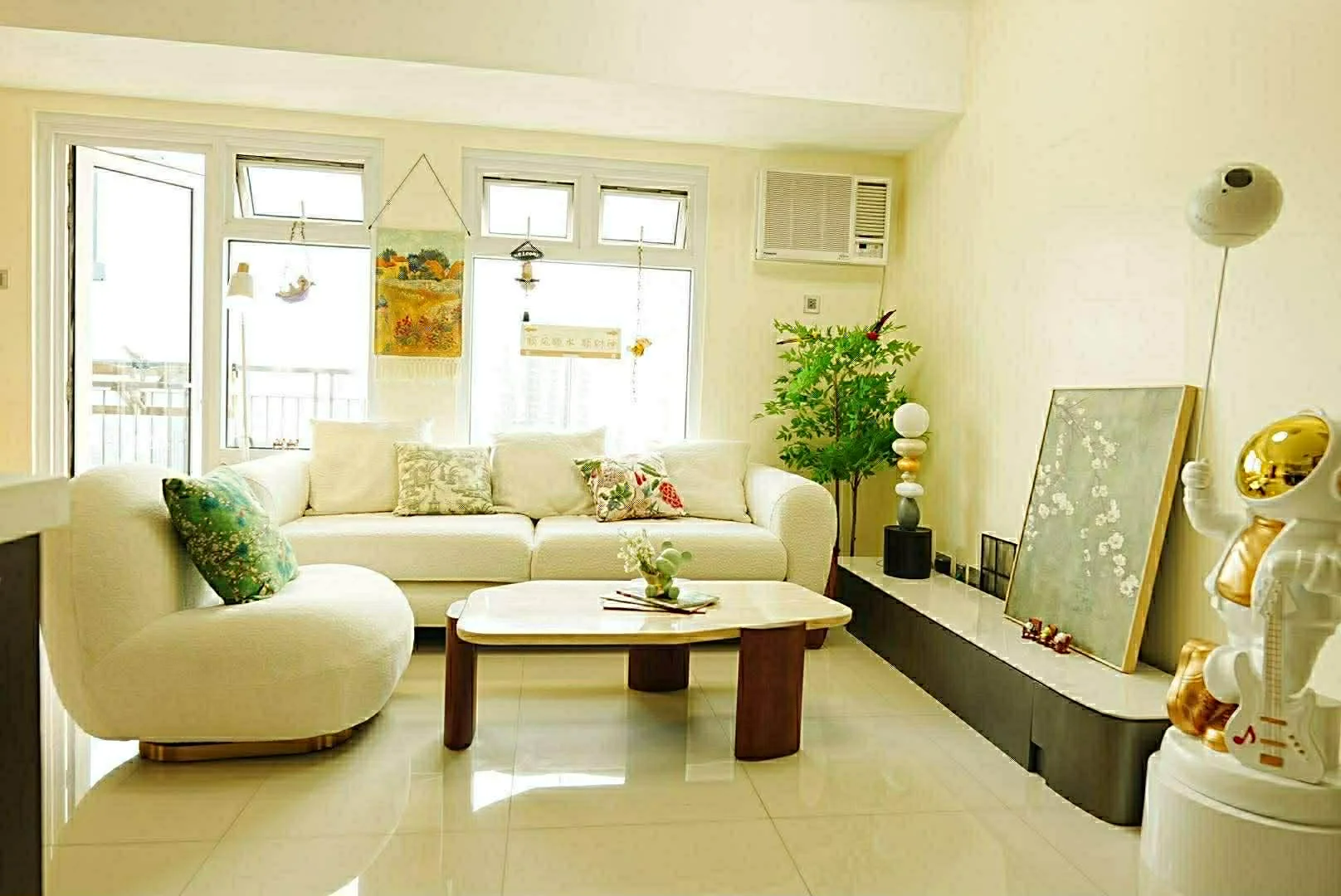 3 Bedroom Condominium for Sale in Trion Tower