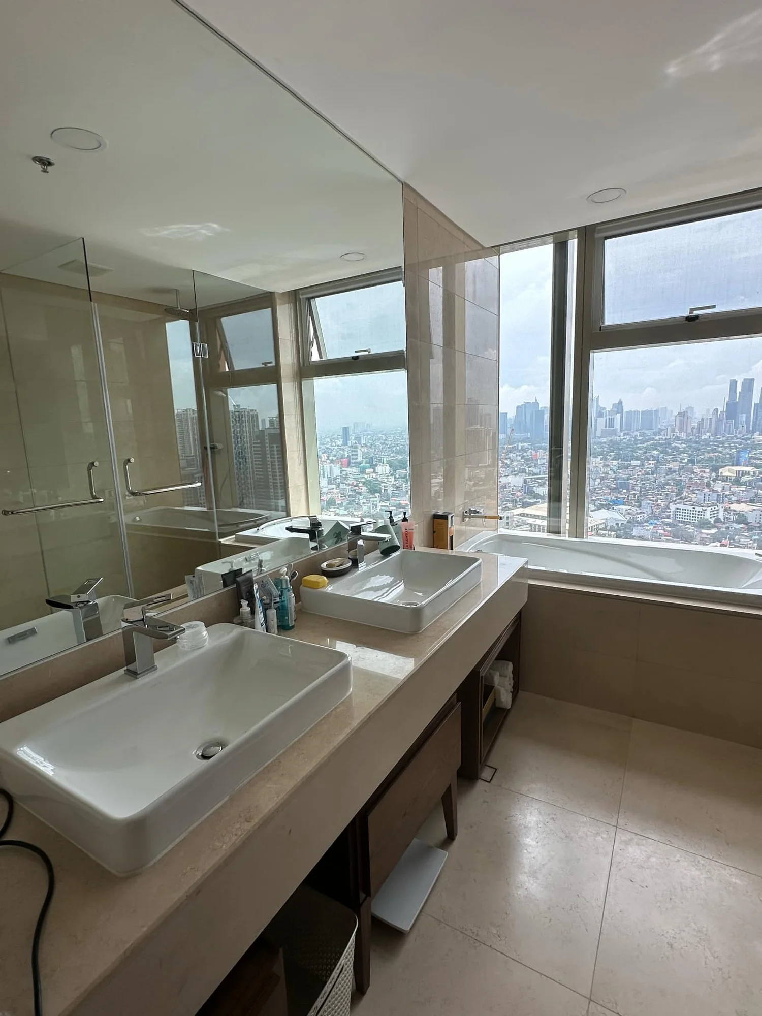 3 Bedroom Condominium for Sale in Grand Hyatt Residence South Tower