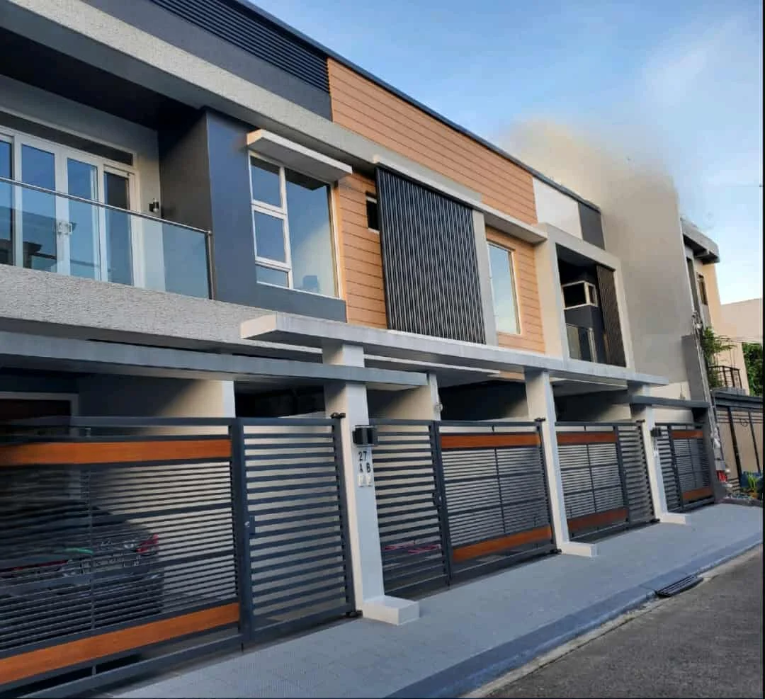 Dona Juana - 5-Bedroom Townhouse For Sale in Garnet St. Ext, Pasig City
