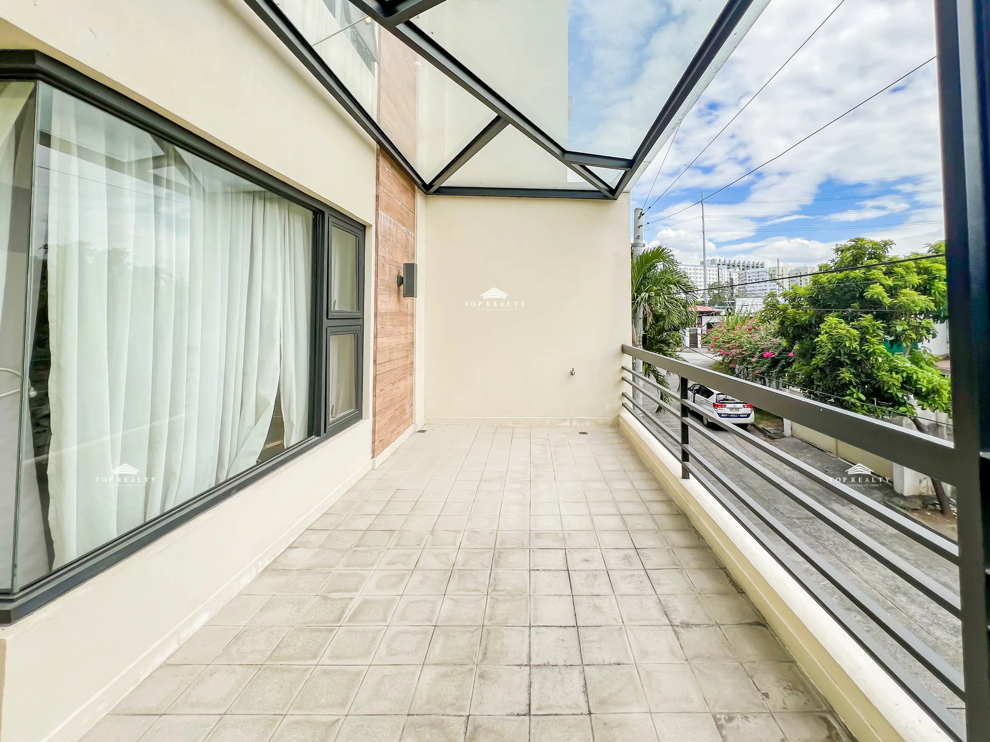 4 Bedroom HOUSE & LOT for Sale in Marian Lakeview Park