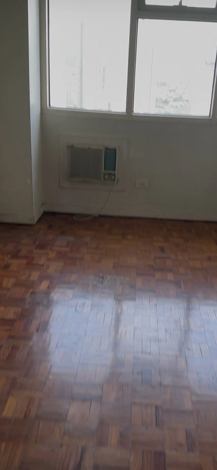 1 Bedroom Condominium for Sale in Fifth Avenue Place