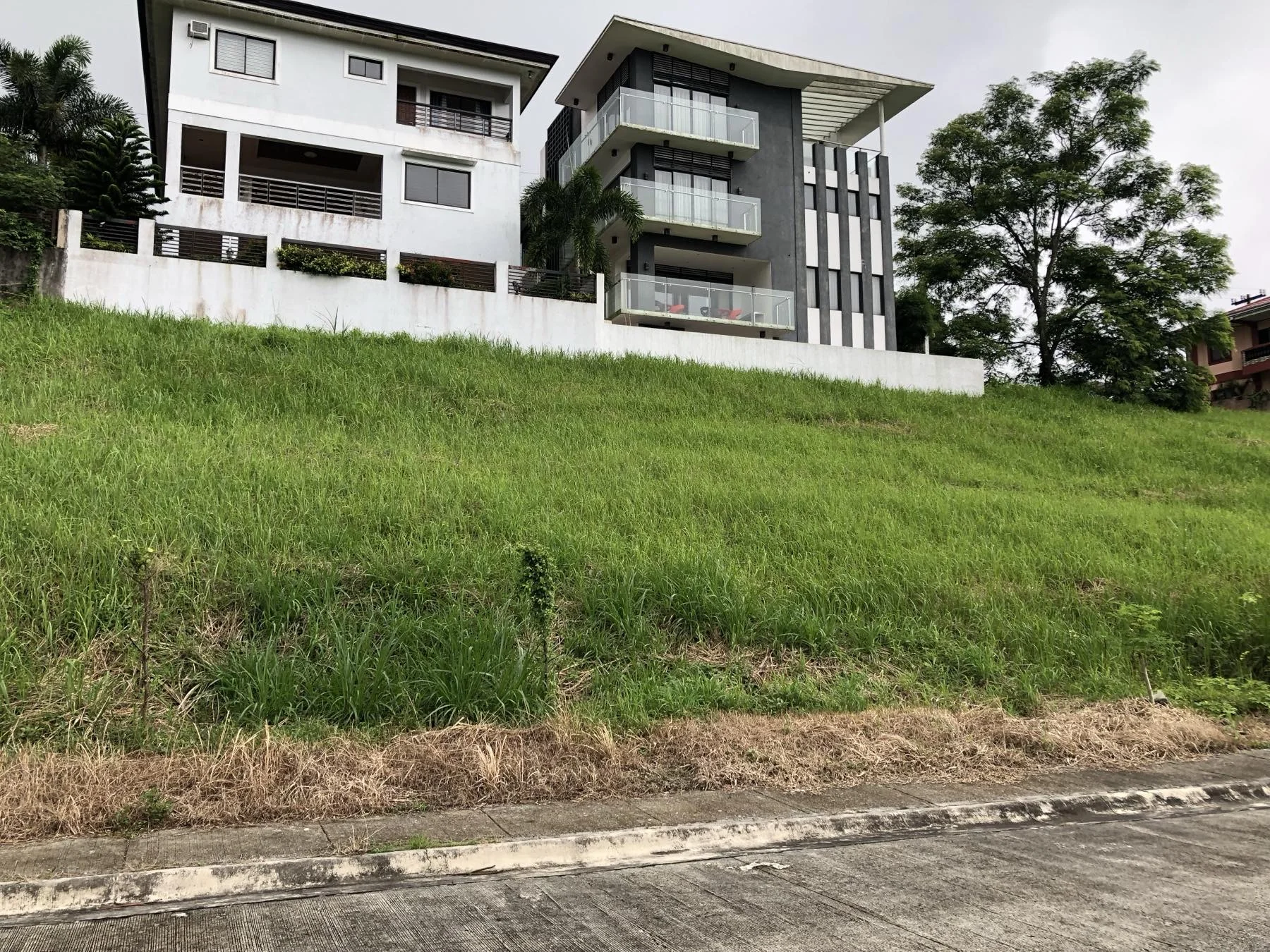Lot for Sale in Tagaytay South Ridge Estate