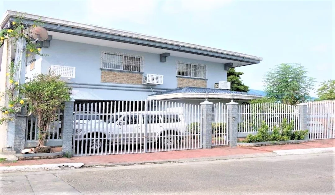 6 Bedroom House & Lot for Sale in Marcelo Green Village