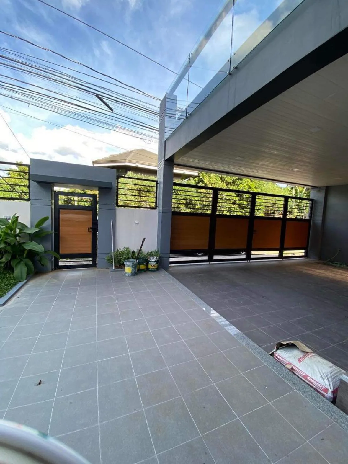 6 Bedroom House & Lot for Sale in Doña Carmen Heights Subdivison - Quezon City