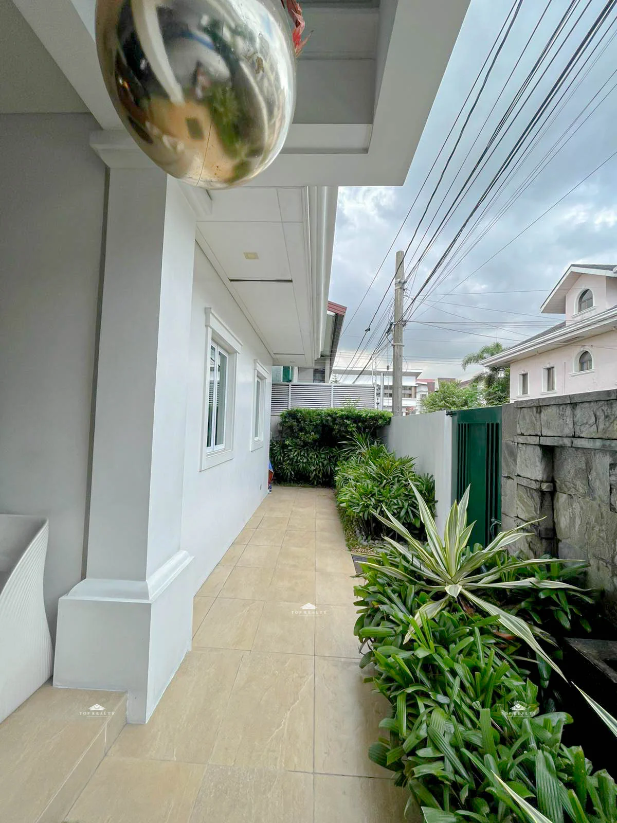 4 Bedroom House & Lot for Sale in Afpovai