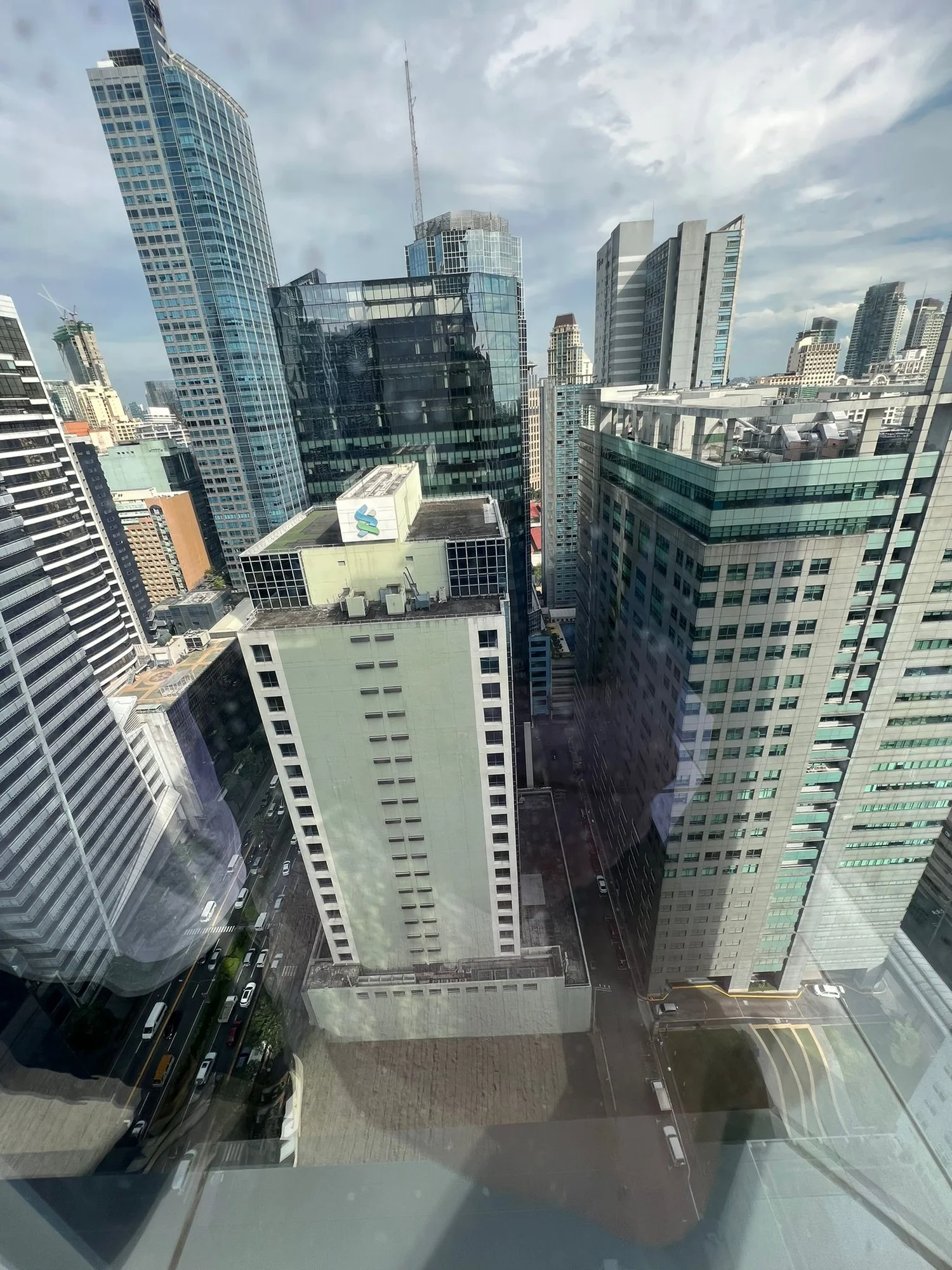 Office Space for Rent in Alveo Financial Tower